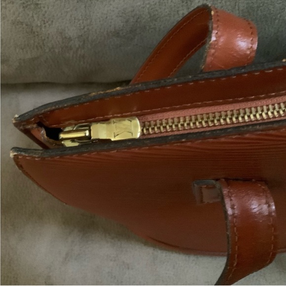 Louis Vuitton Saint Joseph Epi - Picture 5 of 14